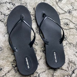 OKABASHI flip flops